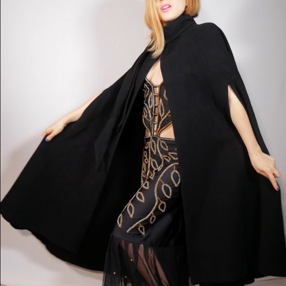 Black Laine Wool Cape With Scarf Circa 1980 - Picture 6 of 7
